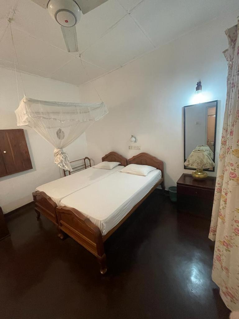 Kandy Inn Madugalle'S Family Guest House Esterno foto