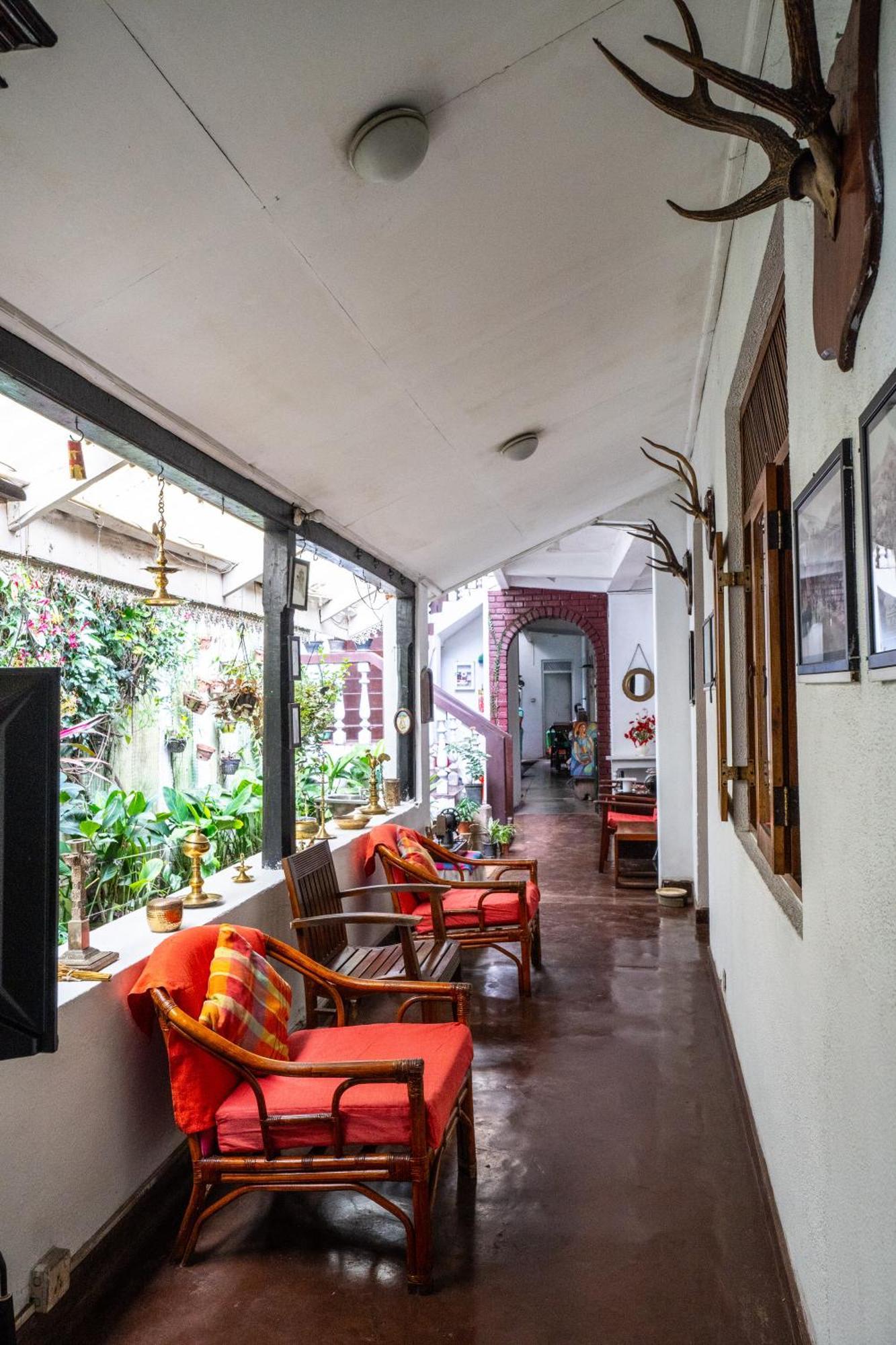 Kandy Inn Madugalle'S Family Guest House Esterno foto