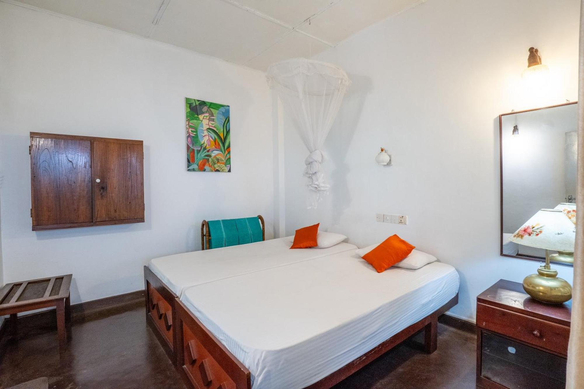 Kandy Inn Madugalle'S Family Guest House Esterno foto