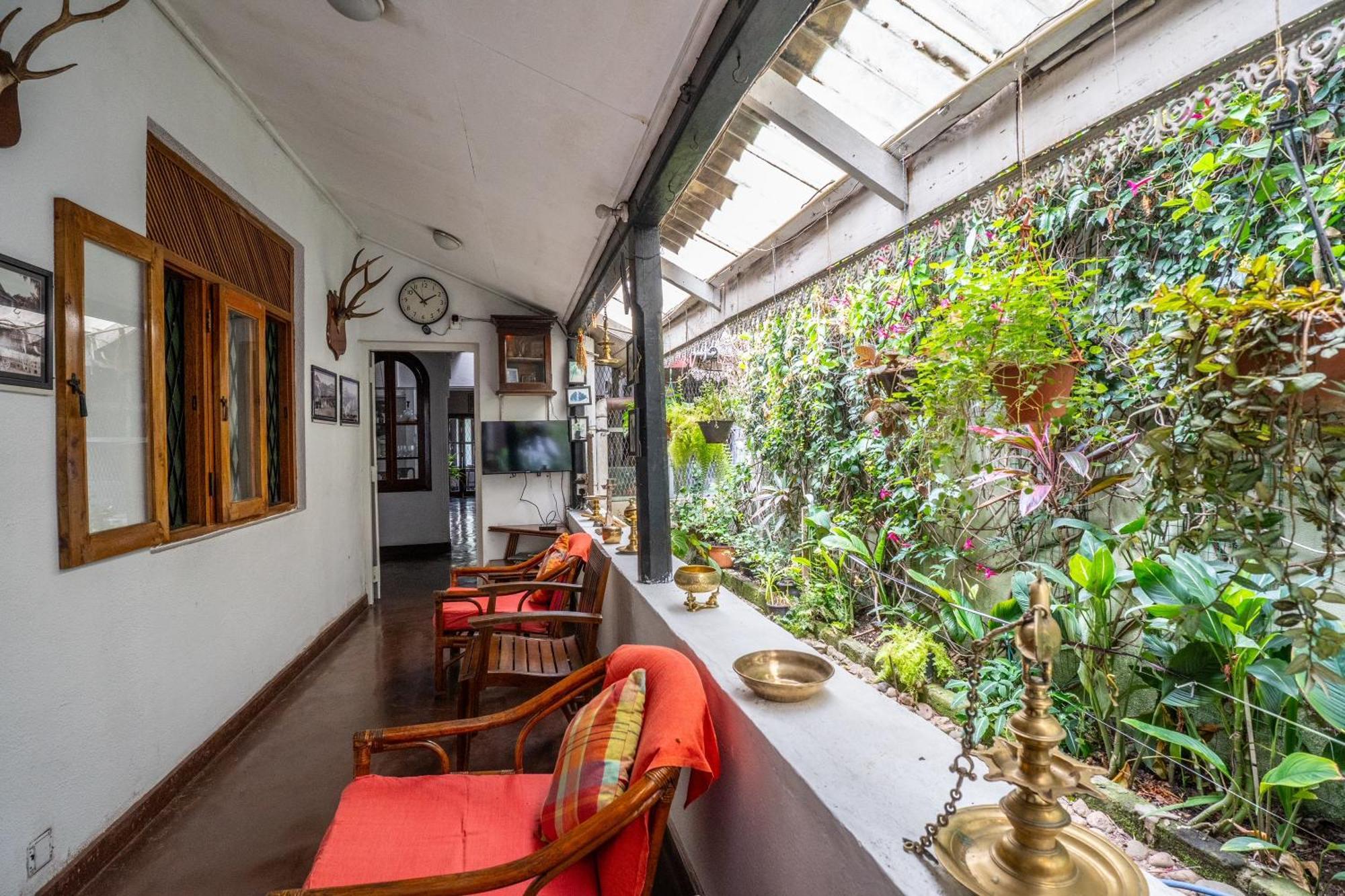 Kandy Inn Madugalle'S Family Guest House Esterno foto
