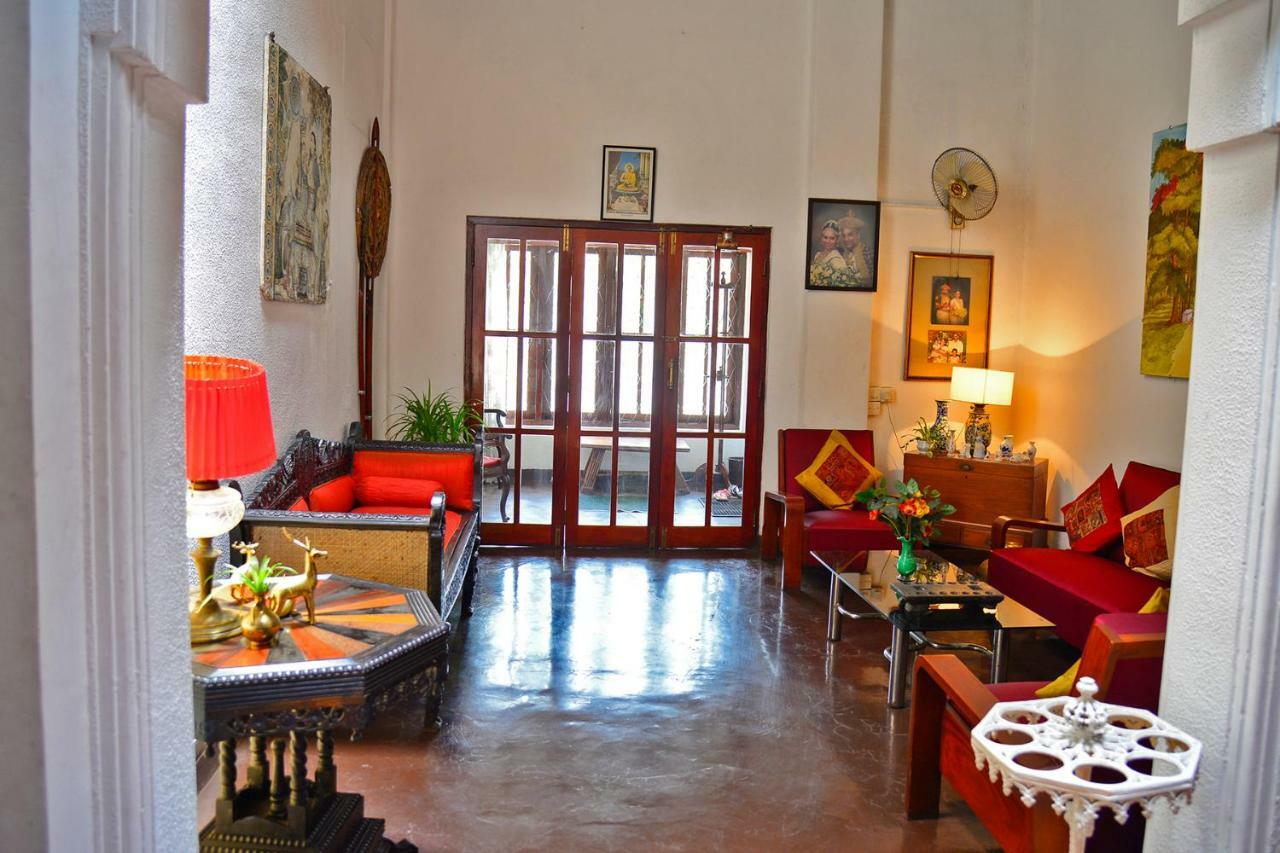 Kandy Inn Madugalle'S Family Guest House Esterno foto